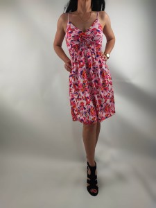 Sukienka Damska Lato Cienkie Ramiączka Miseczki Kwiaty Różowa Uniwer.(S/M)